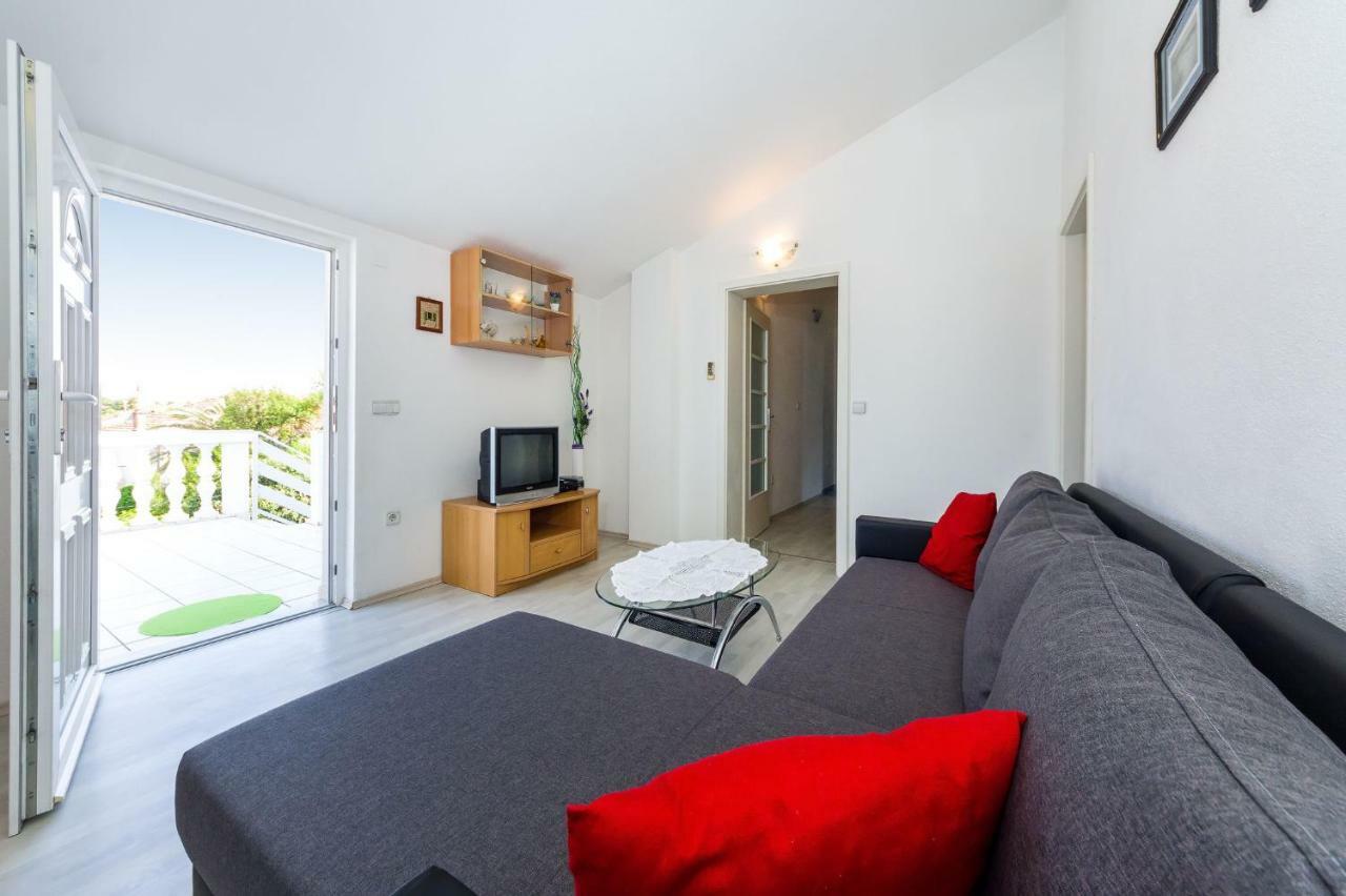 Apartment Juresko Zara Esterno foto